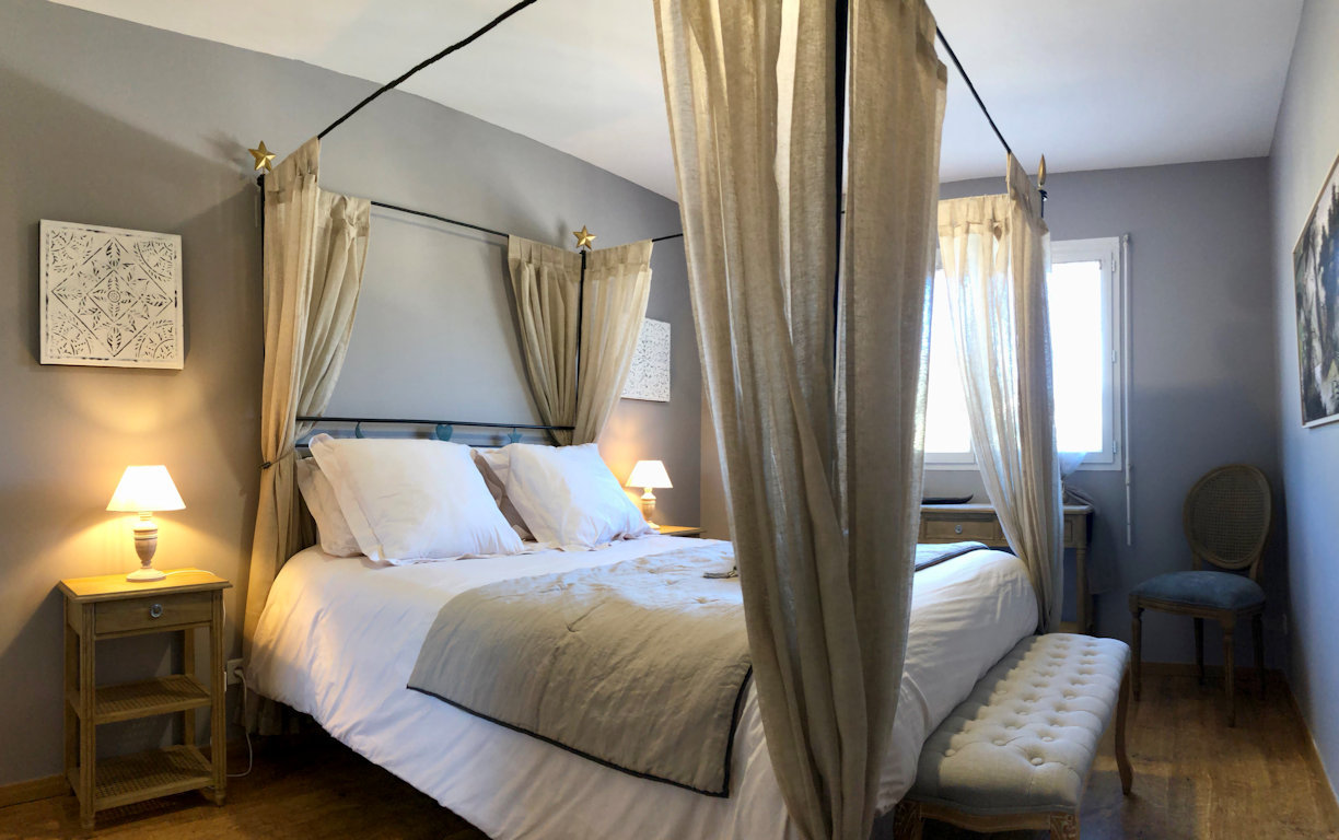Chambre baldaquin